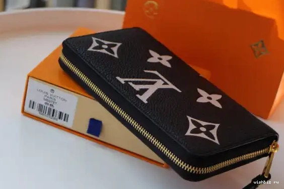 WIS VUITTON WALLET LOUIS ZIPPY 0511
